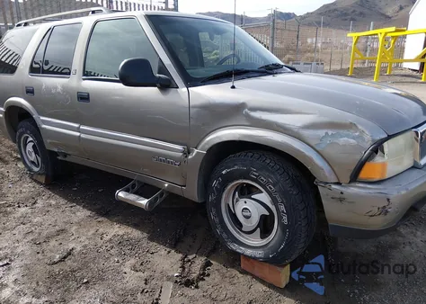 1998 GMC Jimmy Sle z USA, uszkodzony, nr VIN 1GKDT13W9W2570966